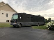 2000 Rexhall Rexair 35' Class A available for rent in Dacula, Georgia