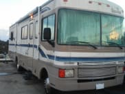 1998 Fleetwood Bounder Class A available for rent in Metairie, Louisiana