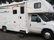 2010 Fleetwood Jamboree Sport Class C available for rent in Oakhurst, California