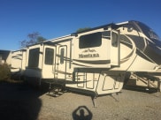 2015 Keystone Montana Fifth Wheel available for rent in Mobile, Alabama