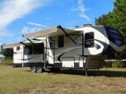 2019 KEYSTONE 369BHS Fifth Wheel available for rent in Orlando, Florida