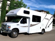2013 Thor Motor Coach Four Winds Majestic Class C available for rent in Lathrop, California