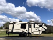 2017 Prime Time Crusader Fifth Wheel available for rent in Shawnee, Oklahoma