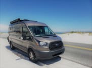 2015 Rover Vans OG Class B available for rent in Glenview, Illinois