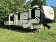 2021 ForestRiver HeritageGlen369BL Fifth Wheel available for rent in Canal Winchester, Ohio