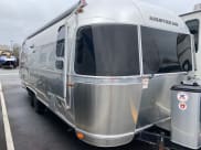 2018 Airstream Flying Cloud Travel Trailer available for rent in Springdale, Arkansas