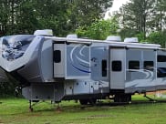 2016 Highland Ridge RV 3X Fifth Wheel available for rent in Milton, Florida