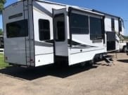 2021 Alliance Paradigm Fifth Wheel available for rent in Thornton, Colorado