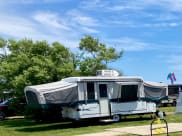 2001 Coleman Grand Tour Elite Bayside Popup Trailer available for rent in Farmingdale, New York