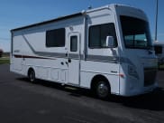 2020 Winnebago Winnebago Class A available for rent in Bartlett, Illinois