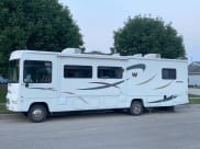 2008 Winnebago Vista Class A available for rent in Marshalltown, Iowa