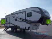 2019 Cruiser Crossroads Fifth Wheel available for rent in Elk grove village, Illinois