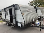 2022 Coleman Lantern LT Travel Trailer available for rent in Layton, Utah