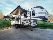 2022 Forest River Rockwood 2887MB ultra lite Fifth Wheel available for rent in Cotati, California