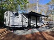2022 Crossroads RV Sunset Trail Travel Trailer available for rent in Tampa, Florida