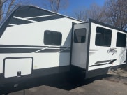 2021 Grand Design 2800BH Travel Trailer available for rent in Fenton, Michigan