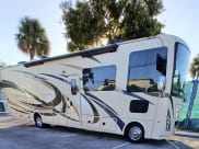 2017 Thor Windsport Class A available for rent in Hollywood, Florida