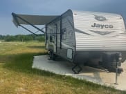 2021 Jayco Jay Flight SLX Travel Trailer available for rent in New Braunfels, Texas