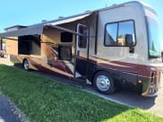 2018 Holiday Rambler Navigator XE Class A available for rent in Streamwood, Illinois