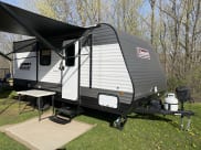 2021 Dutchmen Coleman Lantern LT Travel Trailer available for rent in Brunswick, Ohio