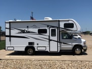 2022 East to West Entrada Class C available for rent in Yukon, Oklahoma