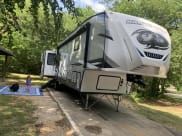 2022 Forest River Cherokee Arctic Wolf Fifth Wheel available for rent in Arlington, Texas