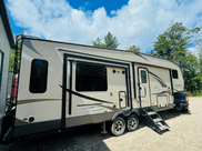 2020 Forest River Flagstaff Super Lite Fifth Wheel available for rent in Escanaba, Michigan