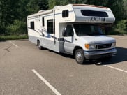 2005 Tioga Tioga Motorhome Class C available for rent in Eagan, Minnesota