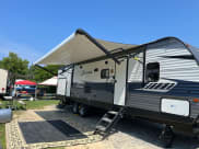 2020 Crossroads RV Zinger Travel Trailer available for rent in Frankford, Delaware