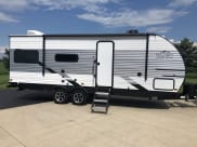 2022 East to West Della Terra Travel Trailer available for rent in Washington Ct Hse, Ohio