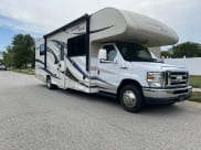 2015 Thor Freedom Elite Class C available for rent in Plainfield, Indiana