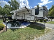 2022 Forest River Wildwood Heritage Glen Fifth Wheel available for rent in Sardinia, Ohio