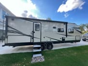 2022 Starcraft SuperLite 24BH1 Travel Trailer available for rent in College Station, Texas