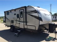 2022 Starcraft Super Lite Maxx Travel Trailer available for rent in North St. Paul, Minnesota