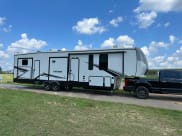 2021 Forest River Sierra Fifth Wheel available for rent in Choudrant, Louisiana