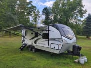 2021 Keystone RV Cougar Travel Trailer available for rent in Hinsdale, Massachusetts