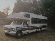 1990 Ford Tioga Arrow Class C available for rent in Hendersonville, North Carolina