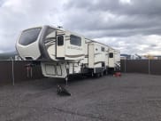 2017 Keystone Montana Fifth Wheel available for rent in Lakeside, Arizona