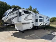 2021 Grand Design Solitude Fifth Wheel available for rent in Terrell, Texas