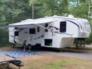 2009 Forest River Wildcat Fifth Wheel available for rent in Elliington, Connecticut