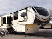 2020 Grand Design Solitude Fifth Wheel available for rent in Channahon, Illinois