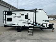 2022 Surveyor Legend 19MDBLE Travel Trailer available for rent in Sturgeon Bay, Wisconsin