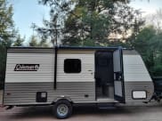 2023 Dutchmen Coleman Lantern LT Travel Trailer available for rent in Thornhurst, Pennsylvania