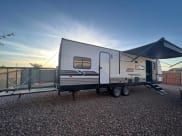 2023 Coleman 300TQ Toy Hauler available for rent in San Tan Valley, Arizona