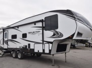 2020 Grand Design Reflection Fifth Wheel available for rent in Washington, Missouri