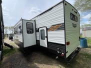 2021 Forest River Wildwood Travel Trailer available for rent in Machesney Park, Illinois