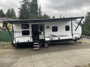 2022 Forest River Palomino Solaire Travel Trailer available for rent in Puyallup, Washington