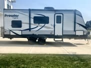 2015 Heartland RVs Prowler Lynx Travel Trailer available for rent in Lowell, Indiana