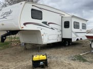 2004 Keystone RV Laredo Fifth Wheel available for rent in Austin, Colorado