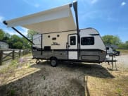 2022 Jayco Jay Flight Travel Trailer available for rent in Moreland, Georgia